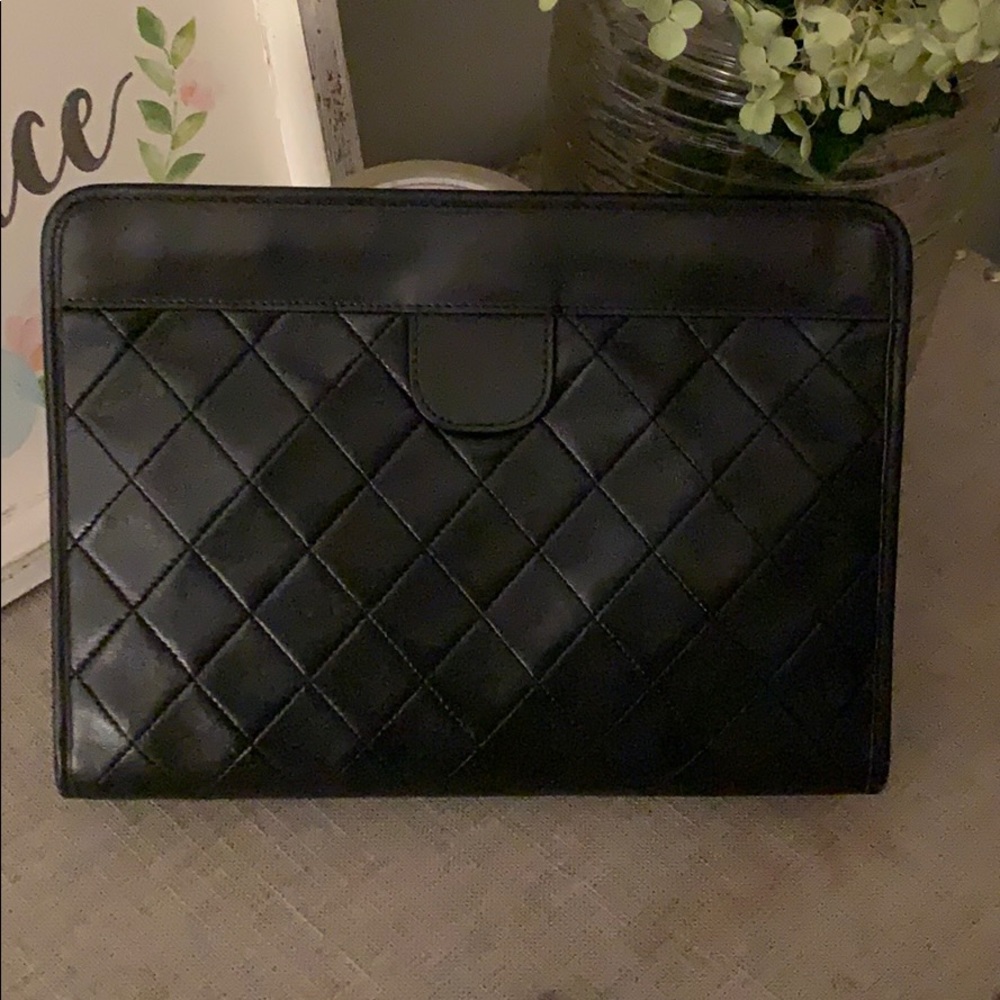 💯 Auth Chanel vintage clutch - Picture 2 of 9